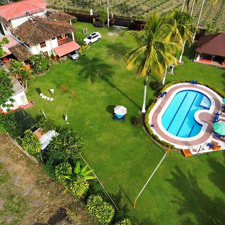 Finca Hotel Los Cocos Монтенегро Екстериор снимка