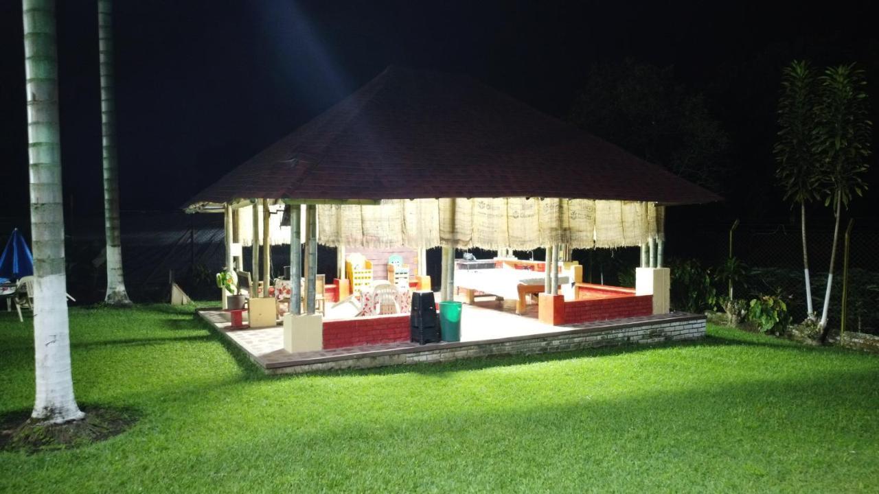 Finca Hotel Los Cocos Монтенегро Екстериор снимка