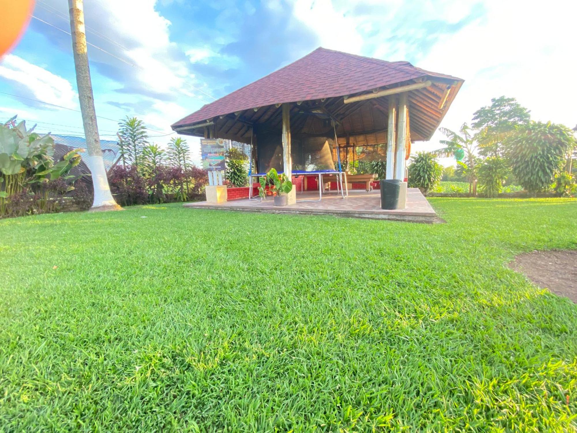 Finca Hotel Los Cocos Монтенегро Екстериор снимка