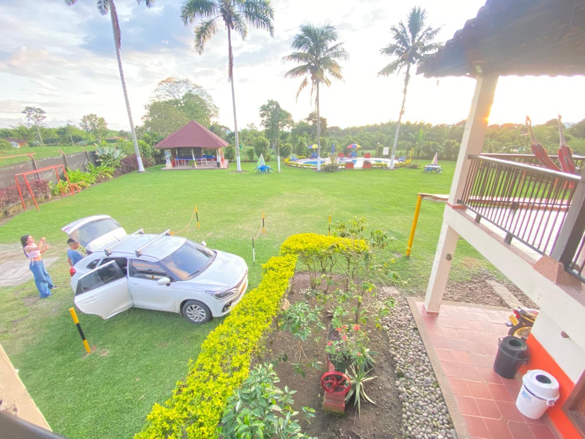 Finca Hotel Los Cocos Монтенегро Екстериор снимка