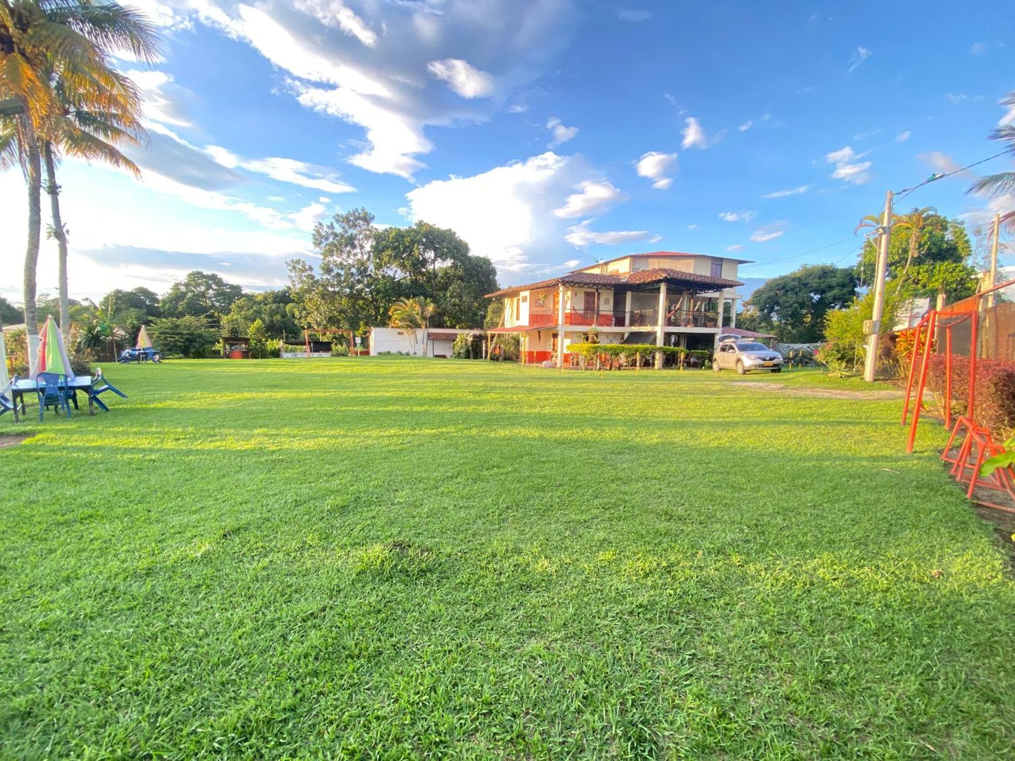 Finca Hotel Los Cocos Монтенегро Екстериор снимка