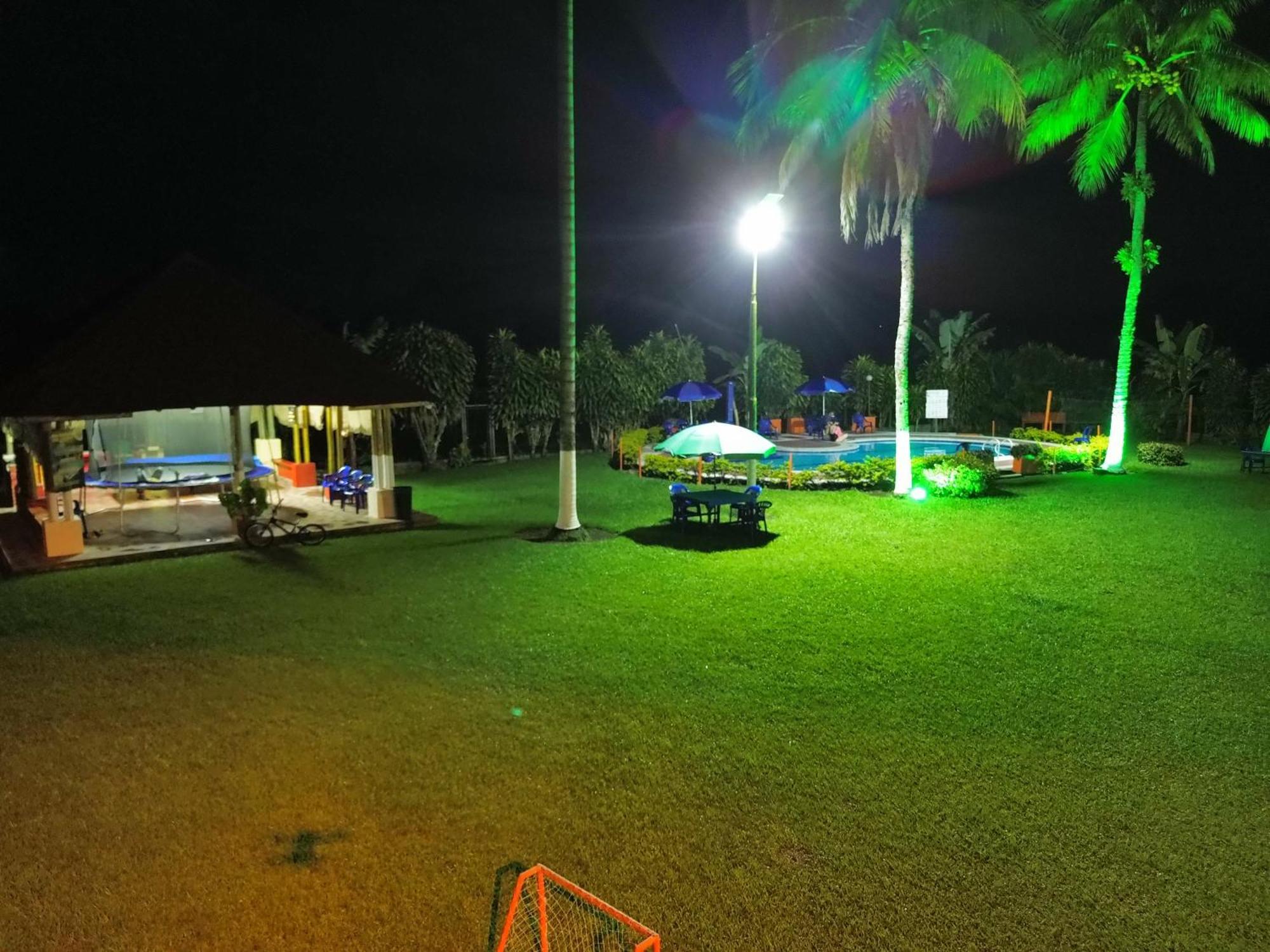 Finca Hotel Los Cocos Монтенегро Екстериор снимка