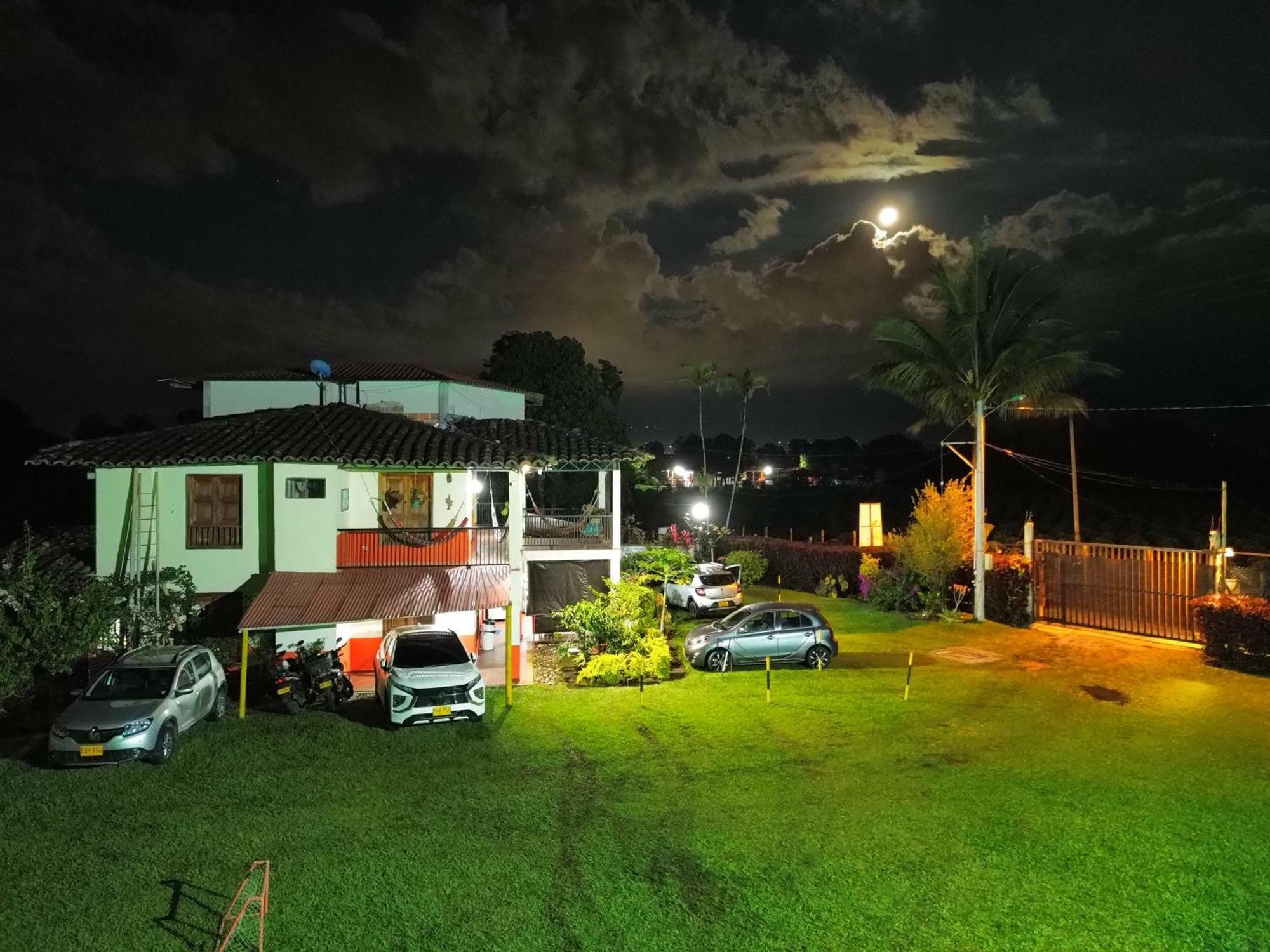 Finca Hotel Los Cocos Монтенегро Екстериор снимка
